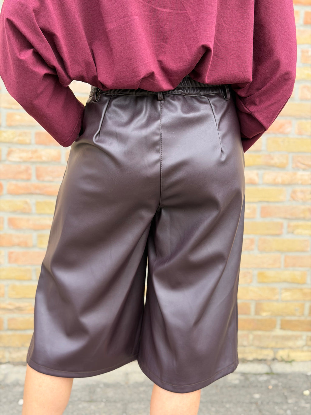 Elara short - Bruin / Bordeaux