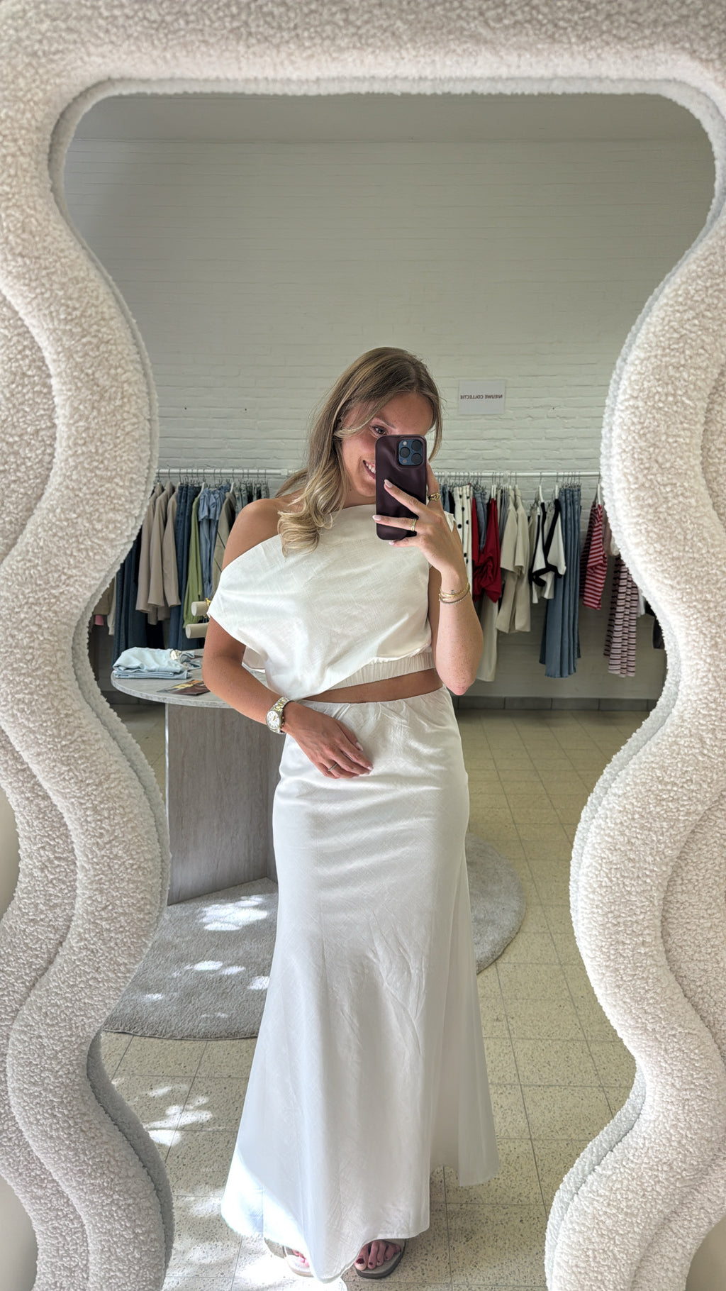 Nova Asymmetrische Top