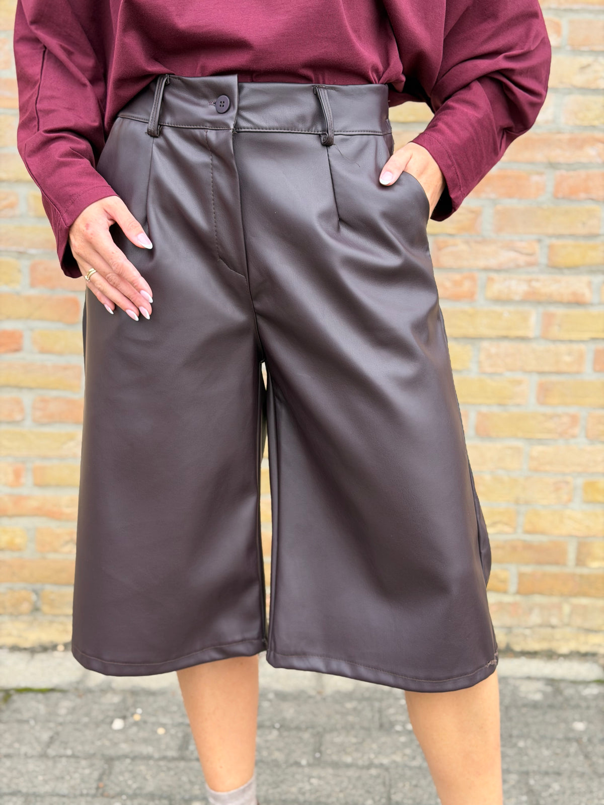 Elara short - Bruin / Bordeaux