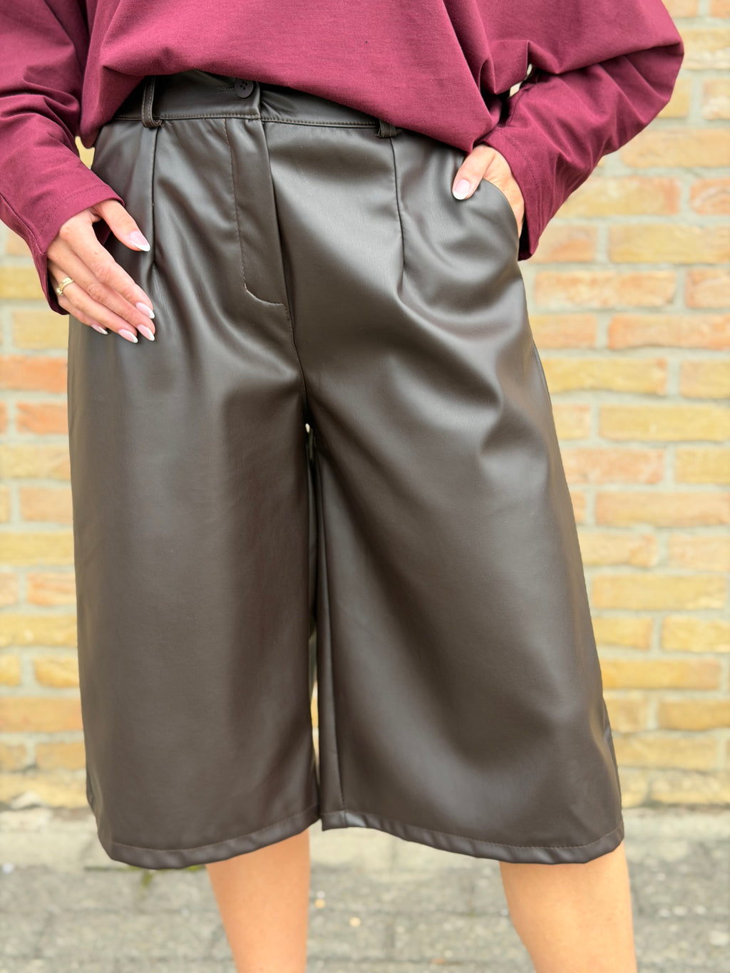 Elara short - Bruin / Bordeaux